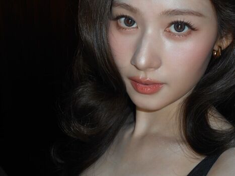 🔥 Minatozaki sana leaked private photo uncensored full