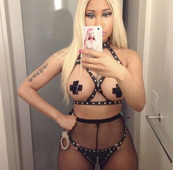 🔥 Nicki minaj leaked private photo uncensored full