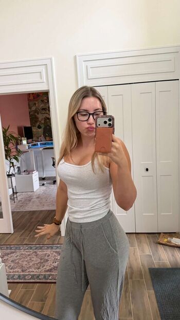 🔥 Pineapplebrat  page leaked private photo uncensored full