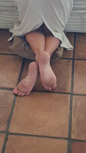 🔥 Plantes de pieds candid page leaked private photo uncensored full