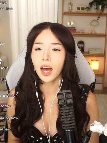 🔥 Pokimane  page leaked private photo uncensored full