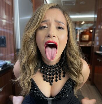 🔥 Pokimane  page leaked private photo uncensored full