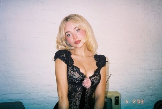 🔥 Sabrina carpenter  page leaked private photo uncensored full
