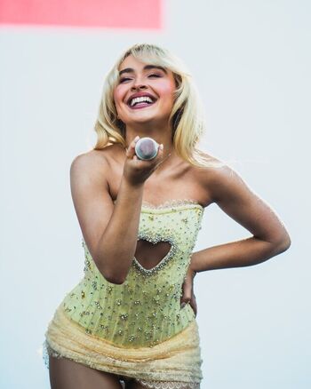 🔥 Sabrina carpenter  page leaked private photo uncensored full