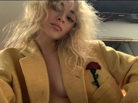 🔥 Sabrina carpenter leaked private photo uncensored full