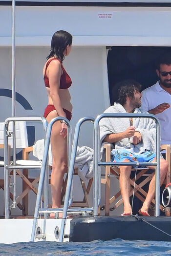🔥 Selena gomez  page leaked private photo uncensored full