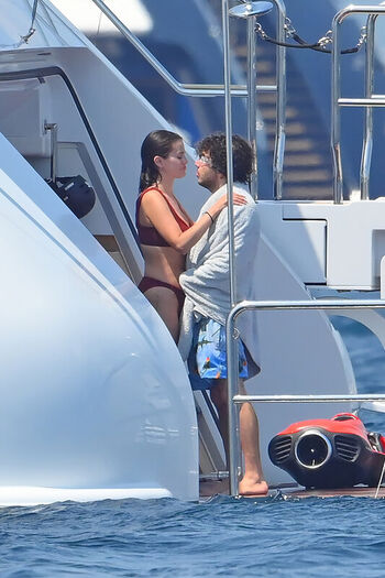 🔥 Selena gomez  page leaked private photo uncensored full