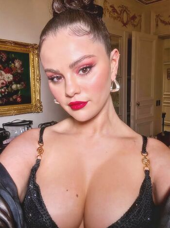 🔥 Selena gomez  page leaked private photo uncensored full
