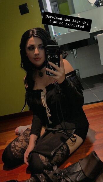 🔥 Snippycosplay leaked private photo uncensored full