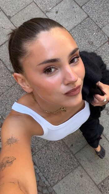 🔥 Stefanie giesinger page leaked private photo uncensored full
