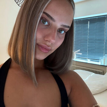🔥 Swedish girls leaked private photo uncensored full
