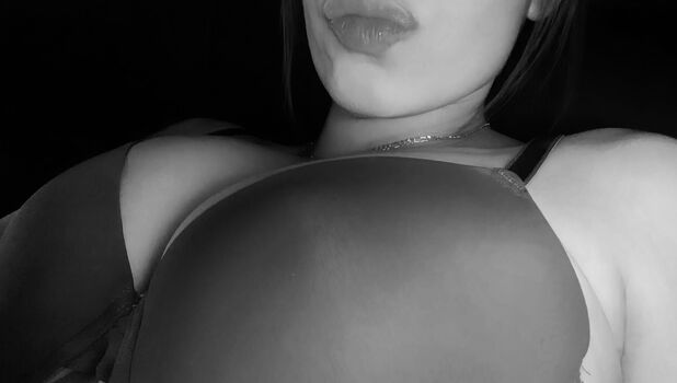 🔥 Thinkvaleria leaked private photo uncensored full